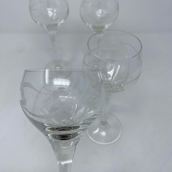 Set of 4 Vintage Long Stem Wine Glasses - Picture 6 of 6